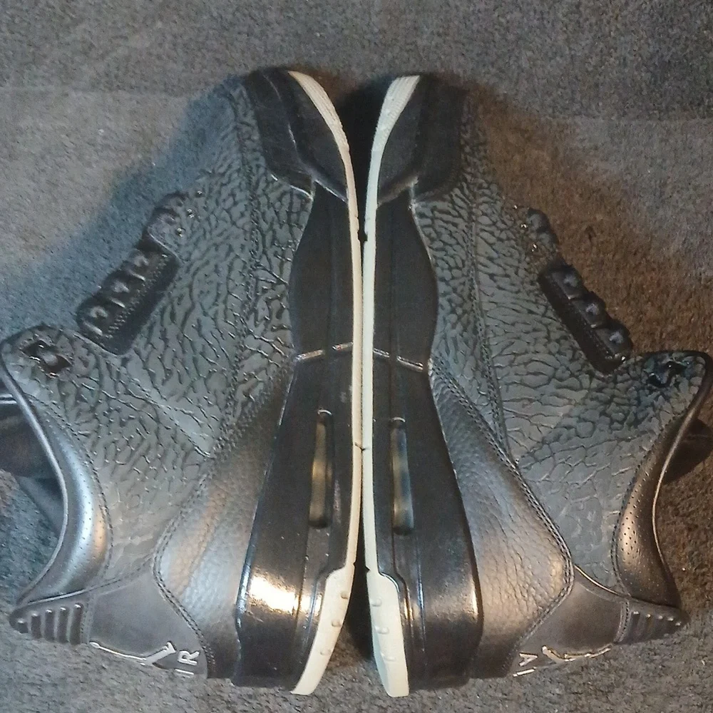 Air Jordan 3 Retro (2011)  "BLACK FLIP" Mens Size -13. 100%Authentic! - Picture 4 of 12